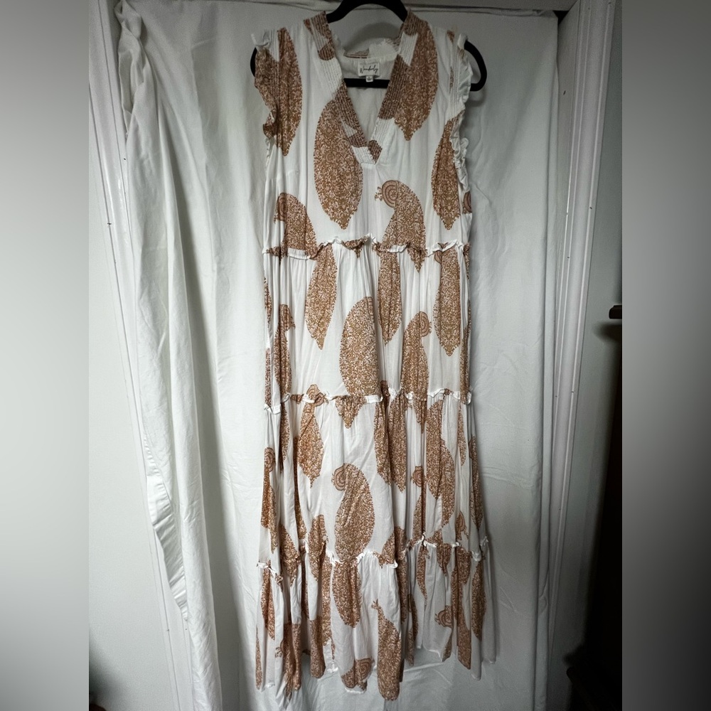 Elegant White and Brown Paisley Maxi Dress by Wonderly